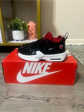 Air Jordan Max Aura 6 Youth Bred FQ8297-006 Size 6.5Y